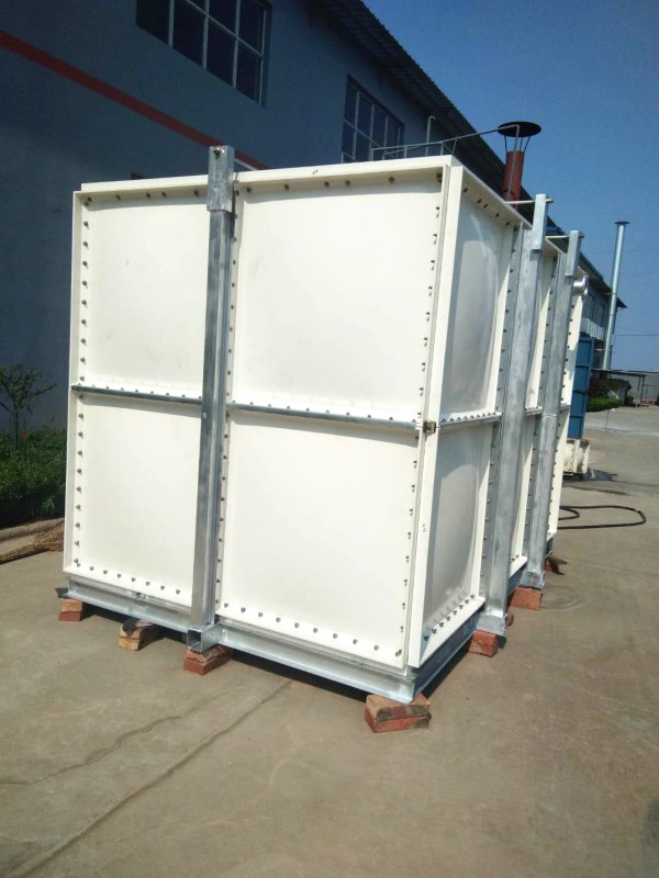 無內件外加固玻璃鋼水箱