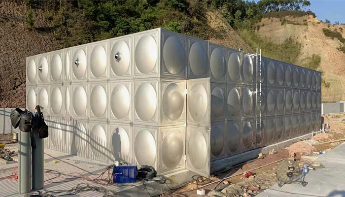 不銹鋼消防水箱底座怎么設(shè)計的？